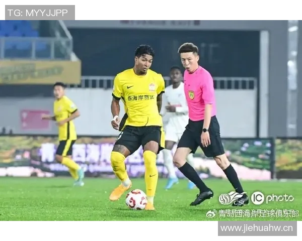 大连英博主场落后青岛西海岸阿齐兹精彩进球助队领先