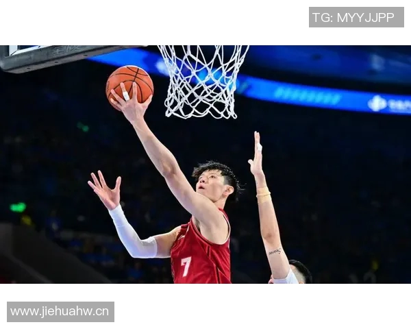 曾凡博半场替补表现抢眼3分6秒内完成1次抢断与2次犯规 曾凡博半场替补表现抢眼3分6秒内完成1次抢断与2次犯规