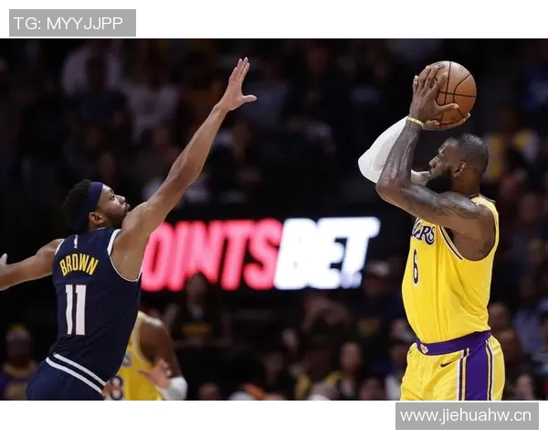 詹姆斯：成功背后的辛勤付出与凌晨三点的坚持不懈