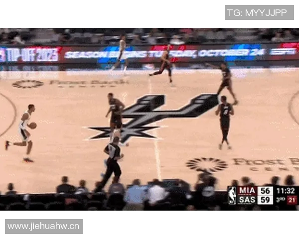 哈珀赞文班亚马全能表现其打法时而似控卫展现多面才华