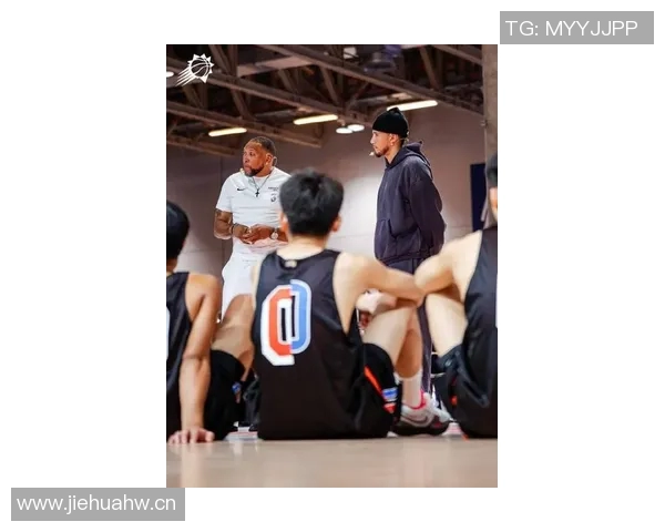 布克谈NBA中国赛意义强调篮球无国界与中国球迷的热情支持 布克谈NBA中国赛意义强调篮球无国界与中国球迷的热情支持