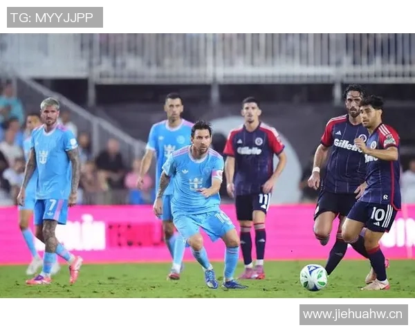 阿尔巴巧妙穿裆助攻迈阿密足球队轻松领先对手4-1 阿尔巴巧妙穿裆助攻迈阿密足球队轻松领先对手4-1