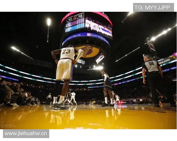 浓眉神勇表现禁区内大帽震撼全场对手投篮无处可逃 浓眉神勇表现禁区内大帽震撼全场对手投篮无处可逃