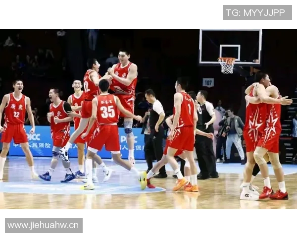 张博源全场最高31分表现抢眼22投11中并贡献9板2助2帽展现全面能力 张博源全场最高31分表现抢眼22投11中并贡献9板2助2帽展现全面能力