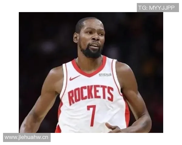 杜兰特称赞谢泼德训练营表现称其侵略性提升球队整体水平 杜兰特称赞谢泼德训练营表现称其侵略性提升球队整体水平