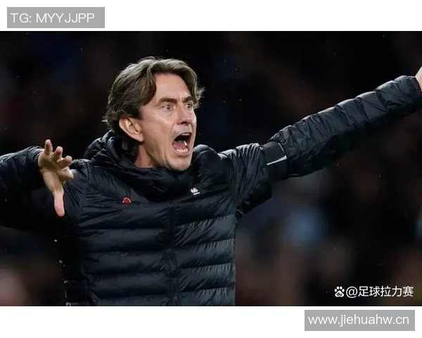 弗兰克愤怒回应0-3失利斯彭斯被换下反应引发热议 弗兰克愤怒回应0-3失利斯彭斯被换下反应引发热议