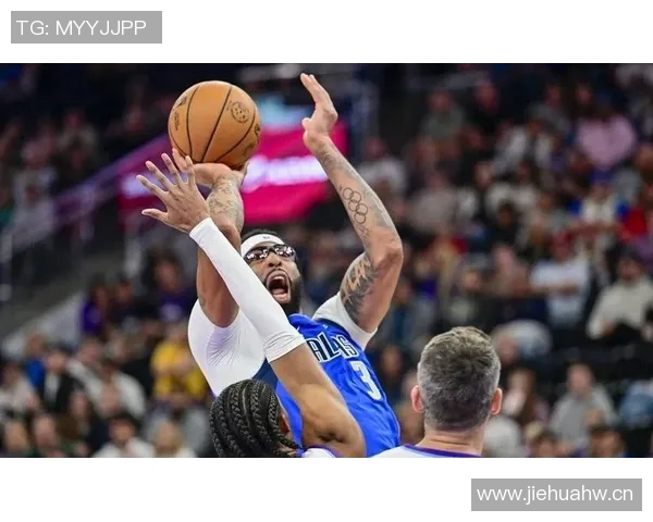 浓眉谈球队表现称进攻有所提升防守问题亟待解决不惧连败困扰