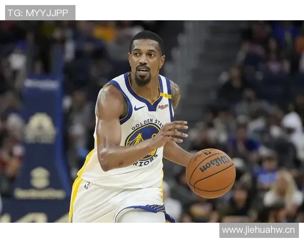 梅尔顿底角踩线投篮得手勇士奋起直追缩小分差至三分